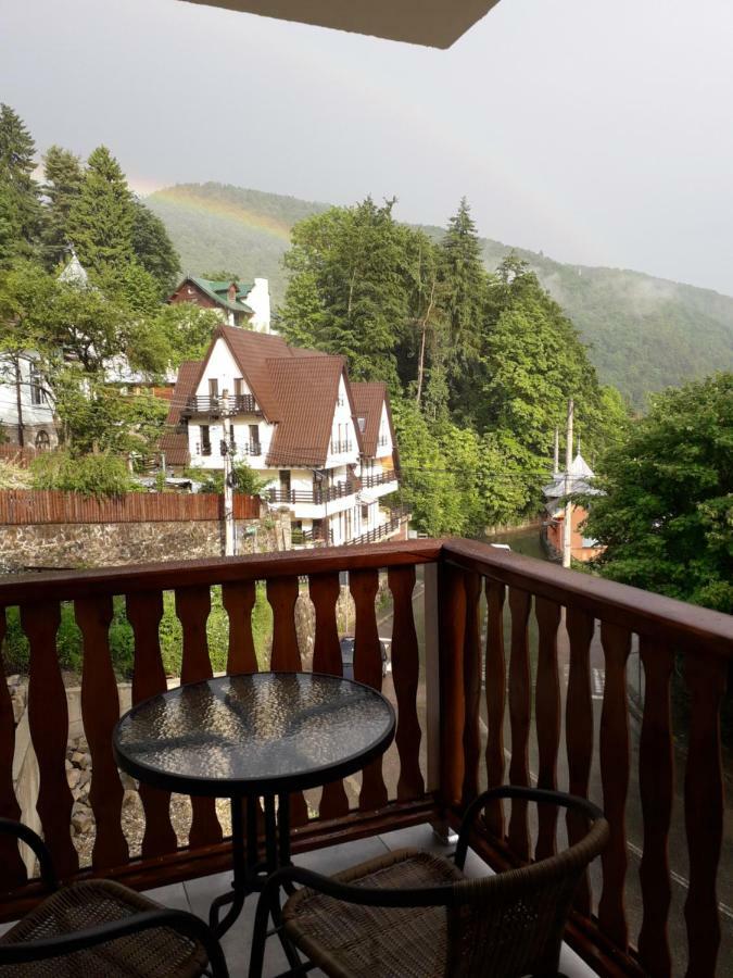Lanobila Hotell Sinaia Exteriör bild