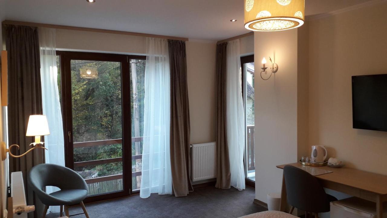 Lanobila Hotell Sinaia Exteriör bild